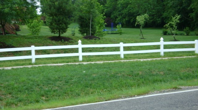 PVC Vinyl Fence Installation Services in KY and OH Mills Fence